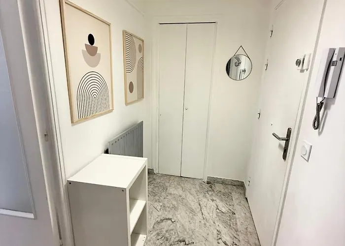 Close To The Sea Sleeps 4 Juan-les-Pins